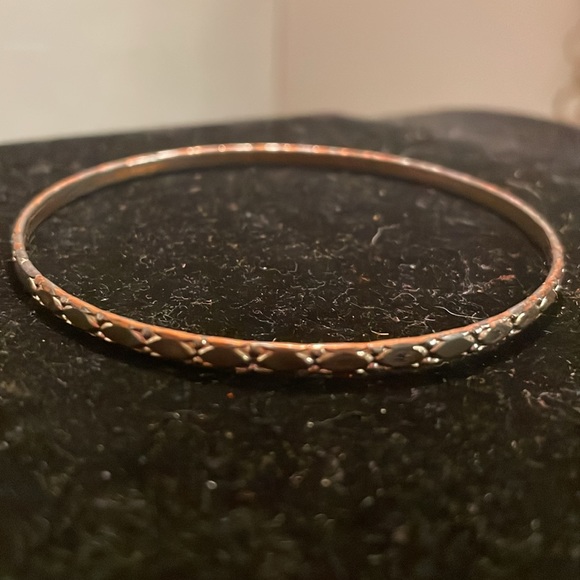 8” mixed metal Minimalist copper tone diamond etched bangle bracelet - Picture 6 of 11